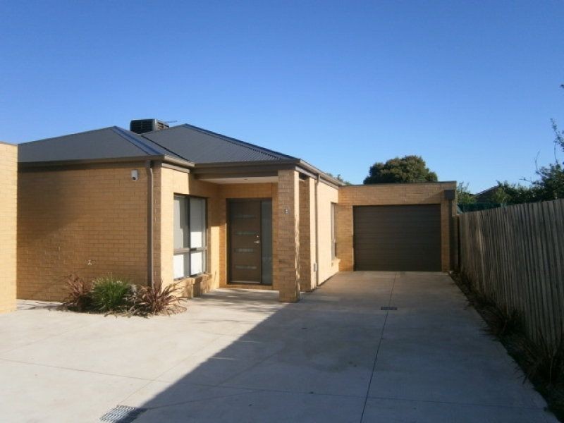 2/62 Power Street, St Albans VIC 3021
