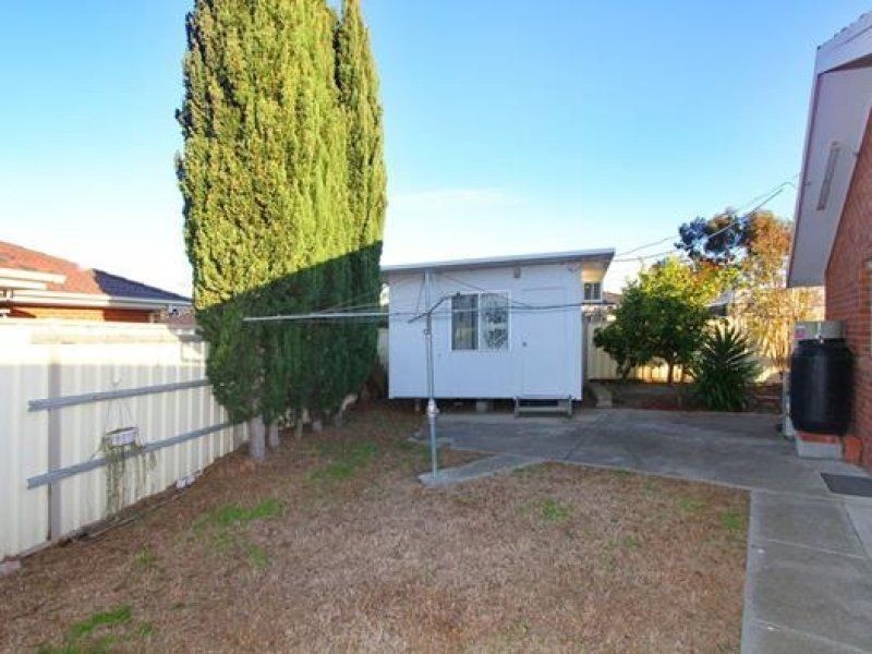 2 Kane Drive, Kings Park VIC 3021