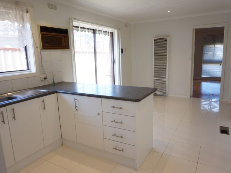 12 Altyre Court, St Albans VIC 3021