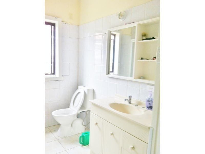 2/7 Kororoit Street, Albion VIC 3020