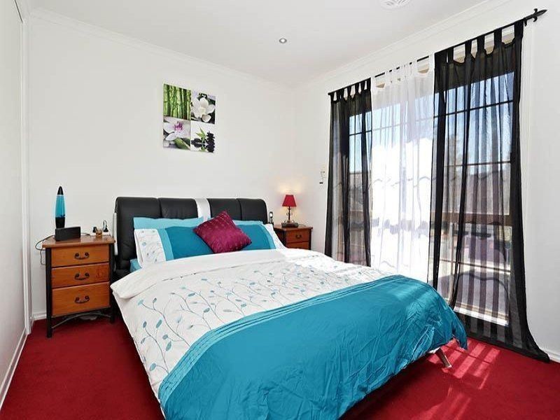 18 Mercer Court, Delahey VIC 3037