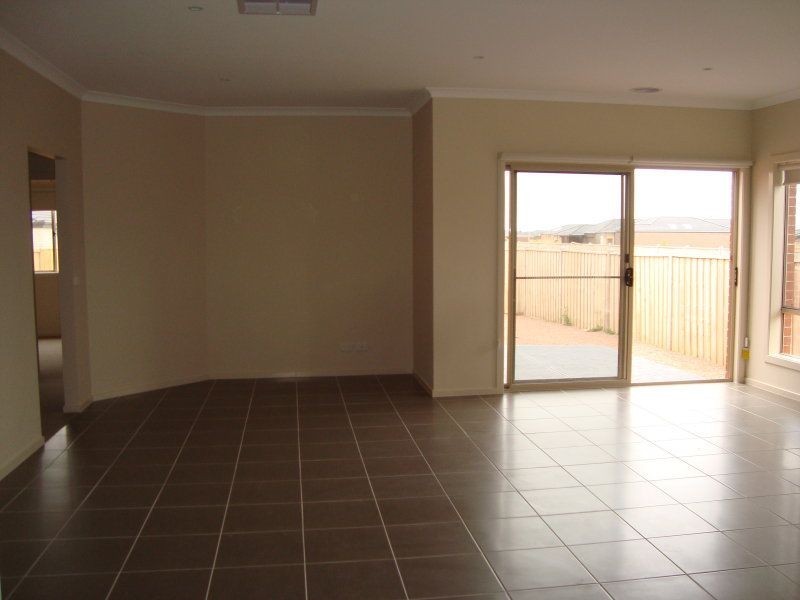 108 Crossway Ave, Tarneit VIC 3029