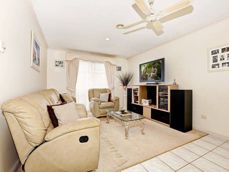 15 Atiken Drive, Delahey VIC 3037