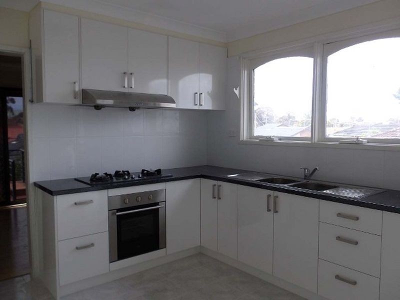 18 Cordelia Grove, St Albans VIC 3021