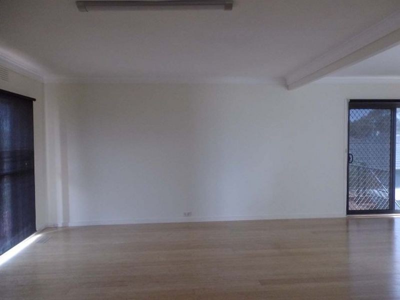 18 Cordelia Grove, St Albans VIC 3021