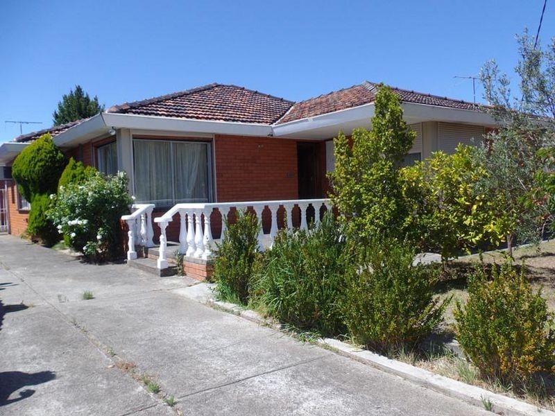 24 Kingsley Street, St Albans VIC 3021