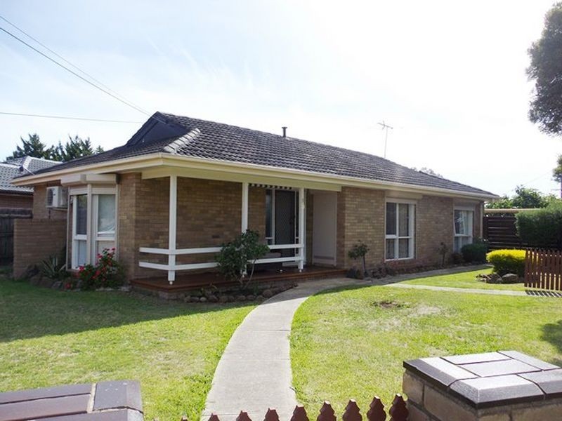 9 Rex Street, Kings Park VIC 3021