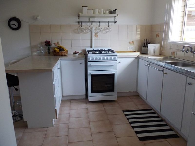 9 Rex Street, Kings Park VIC 3021