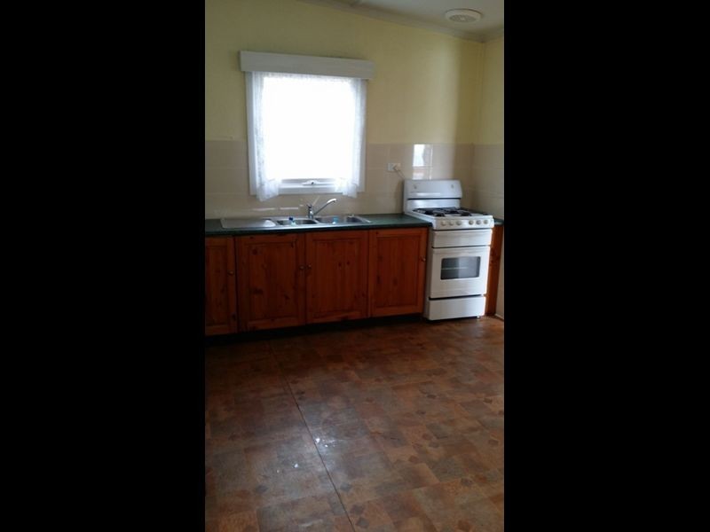 60 McArthur Avenue, St Albans VIC 3021