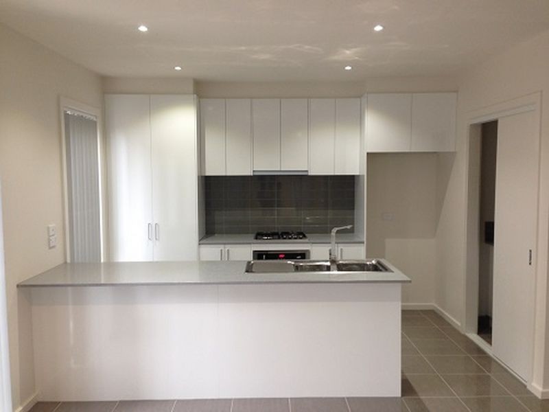 12 Mountbatten Way, Sydenham VIC 3037
