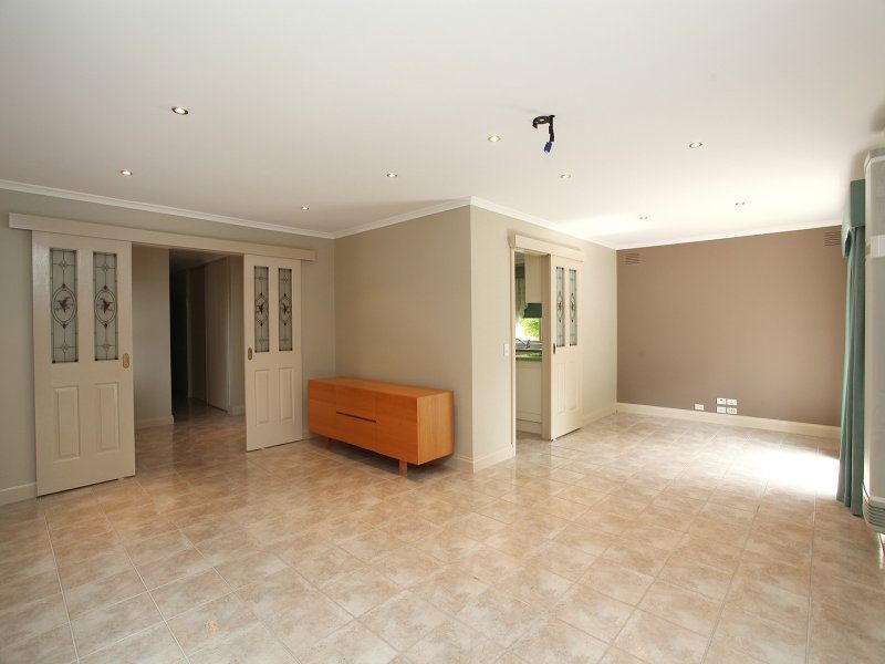 15 Durban Court, Keilor Downs VIC 3038