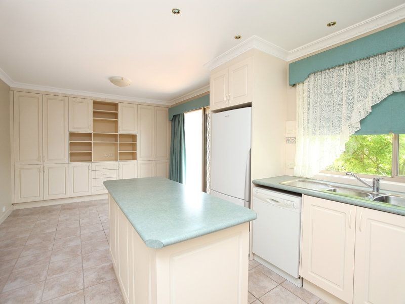 15 Durban Court, Keilor Downs VIC 3038