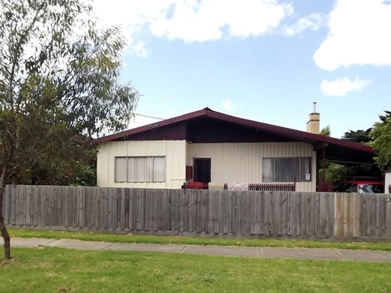 80 East Esplanade, St Albans VIC 3021