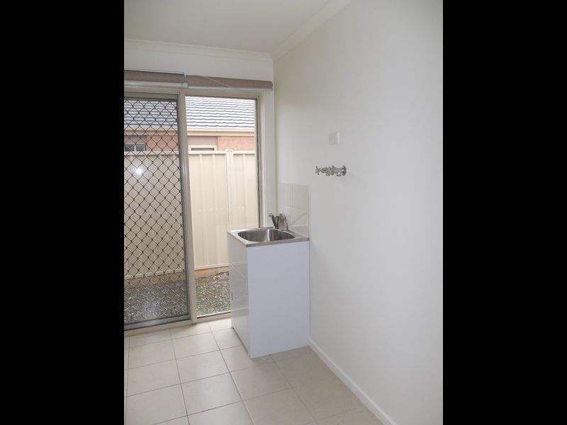 15 Fieldstone Way, Brookfield VIC 3338