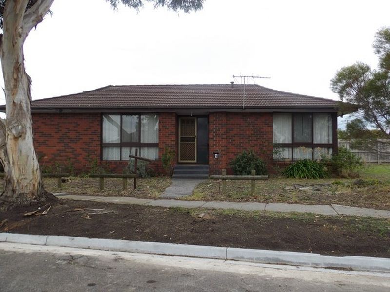 9 Fairmont Street, Kings Park VIC 3021