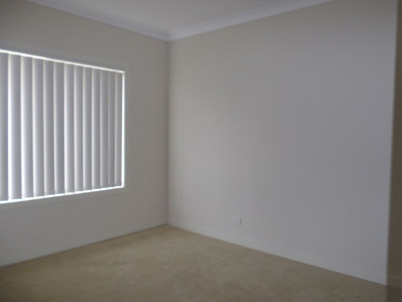 68 Jyndabyne Avenue, Taylors Hill VIC 3037