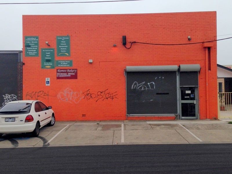 8 Charles Street, St Albans VIC 3021