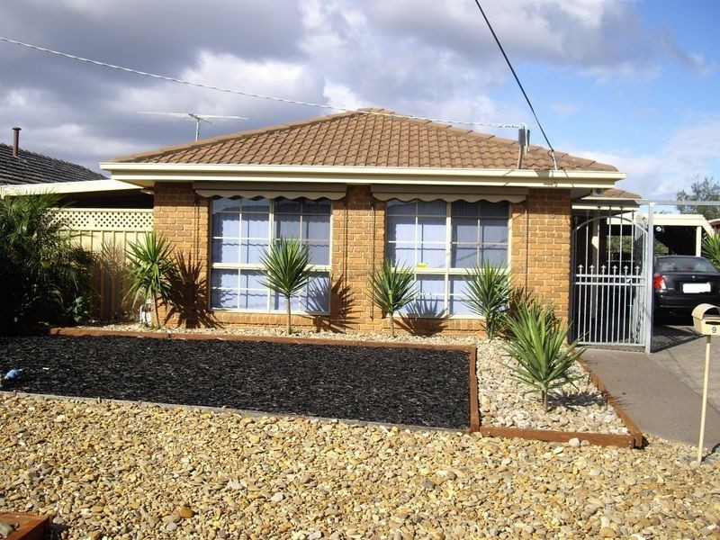 9 Sword Walk, Kings Park VIC 3021