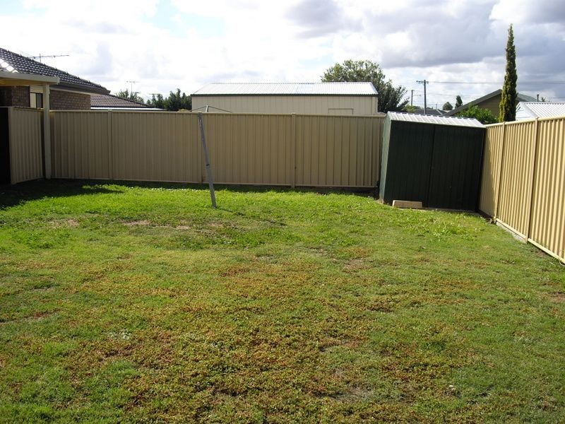 9 Sword Walk, Kings Park VIC 3021