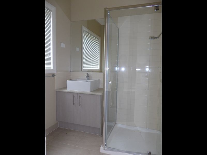 2 Viscosa Road, Brookfield VIC 3338