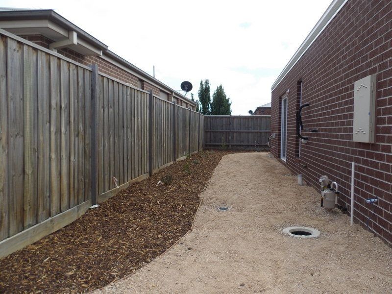 2 Viscosa Road, Brookfield VIC 3338