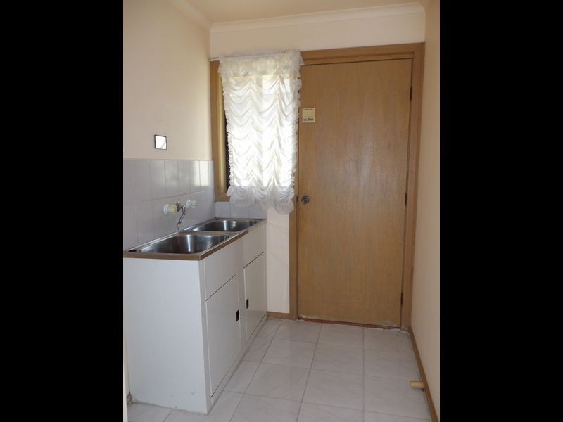 11 Yeats Street, Delahey VIC 3037