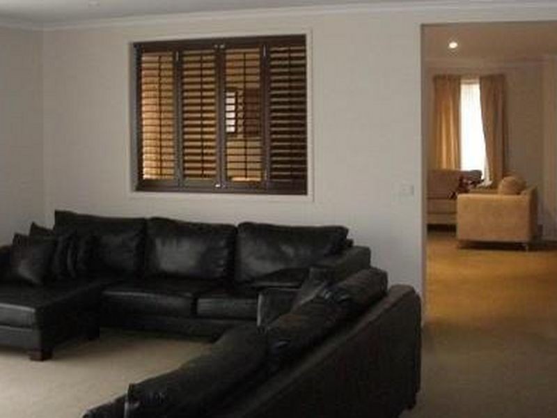 8 Chartwell Crescent, Derrimut VIC 3030