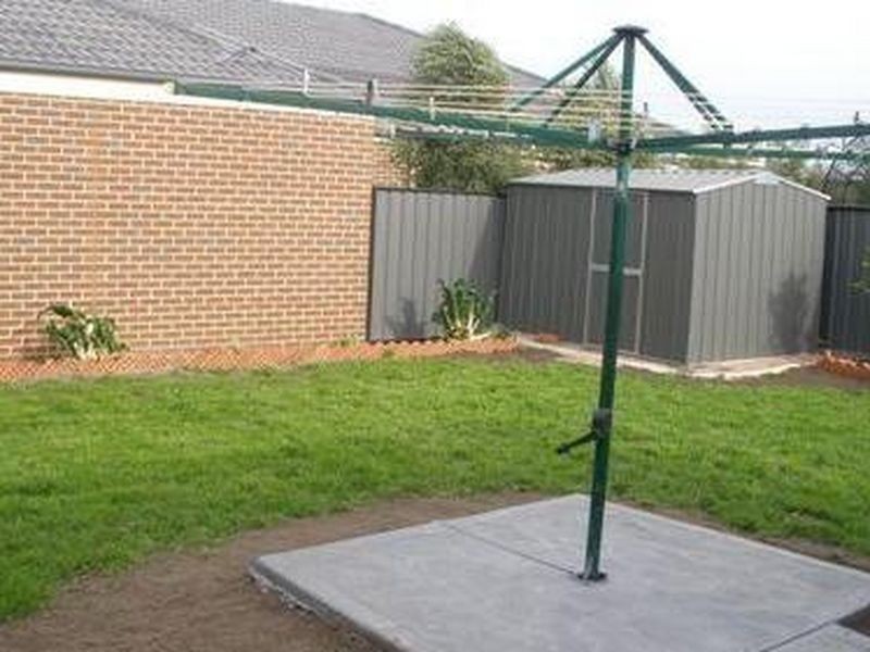 8 Chartwell Crescent, Derrimut VIC 3030