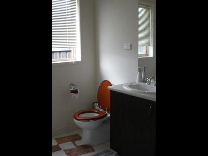 8 Chartwell Crescent, Derrimut VIC 3030