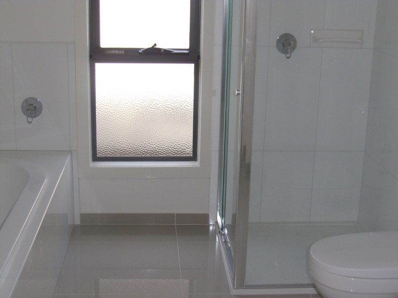 43 Marine Parade, Caroline Springs VIC 3023