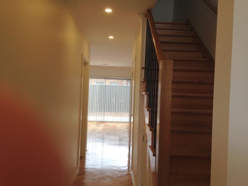 2/76 Station Avenue, St Albans VIC 3021