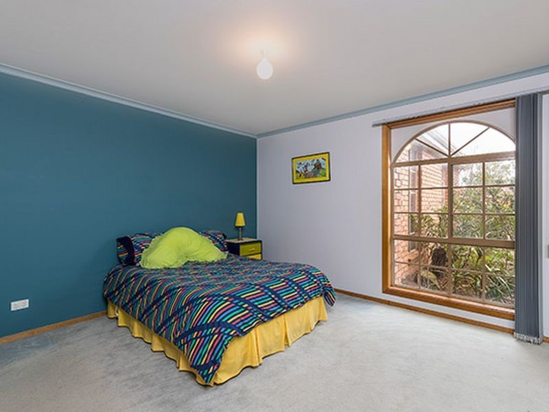 8 Sirius Court, Keilor Downs VIC 3038