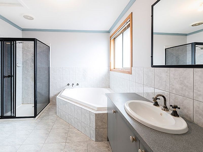 8 Sirius Court, Keilor Downs VIC 3038