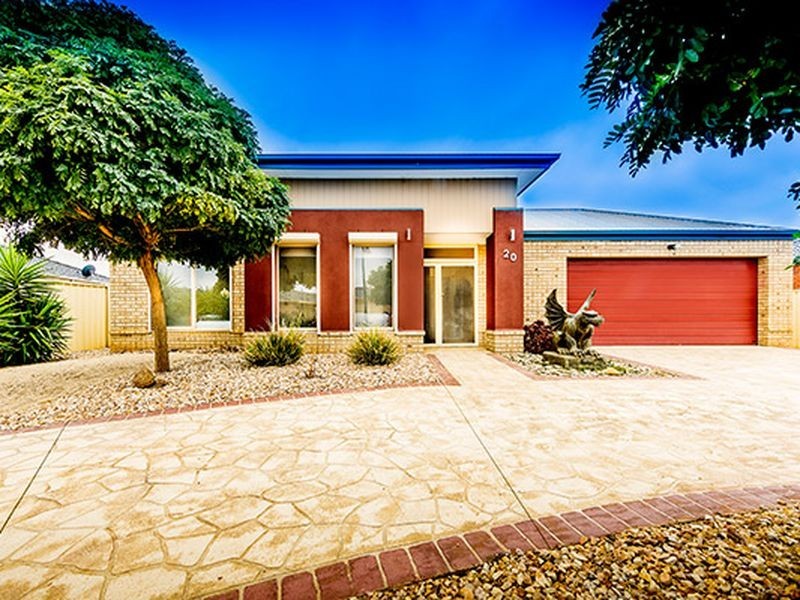 20 Featherhead Way, Melton West VIC 3337
