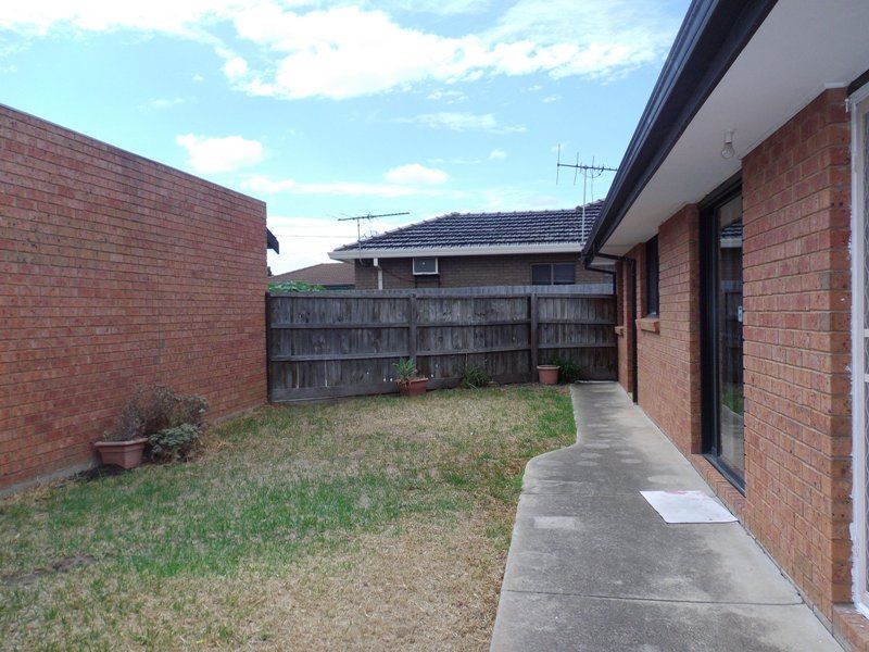 1/9 Adams Street, St Albans VIC 3021