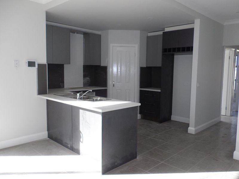 50 Lawrence Avenue, Melton West VIC 3337