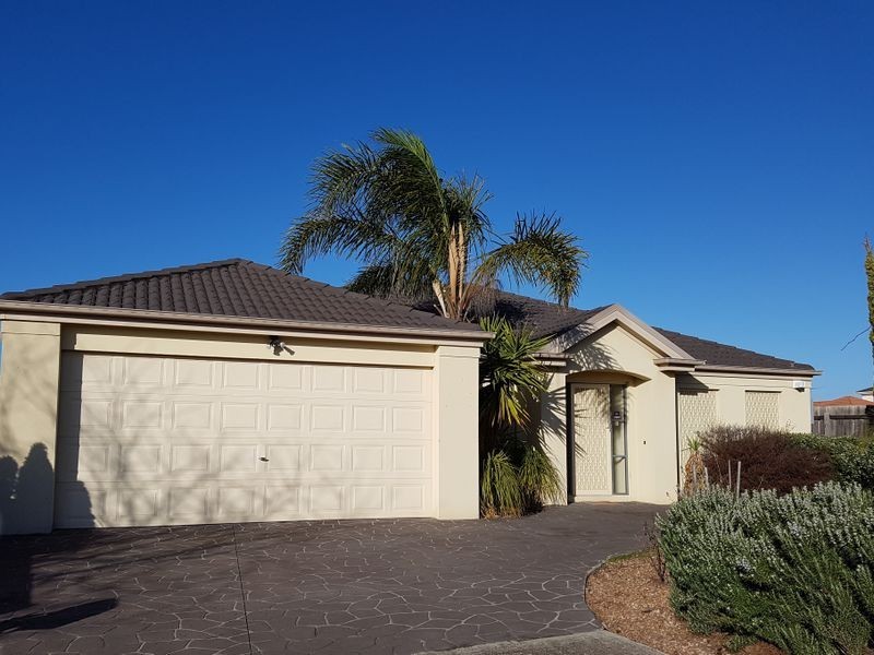 69 Jindabyne Avenue, Taylors Hill VIC 3037