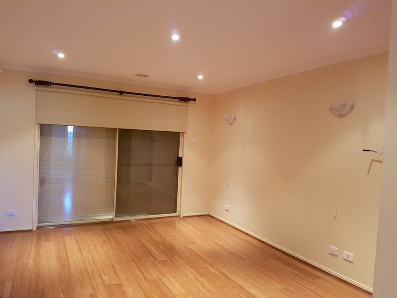 69 Jindabyne Avenue, Taylors Hill VIC 3037