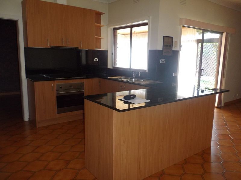 4 Daimler Avenue, Keilor Downs VIC 3038