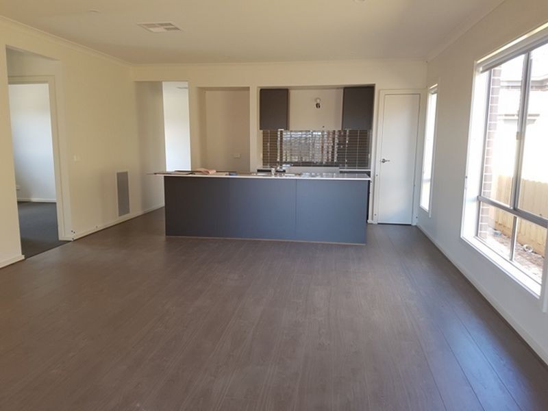 7 Fleece Road, Rockbank VIC 3335