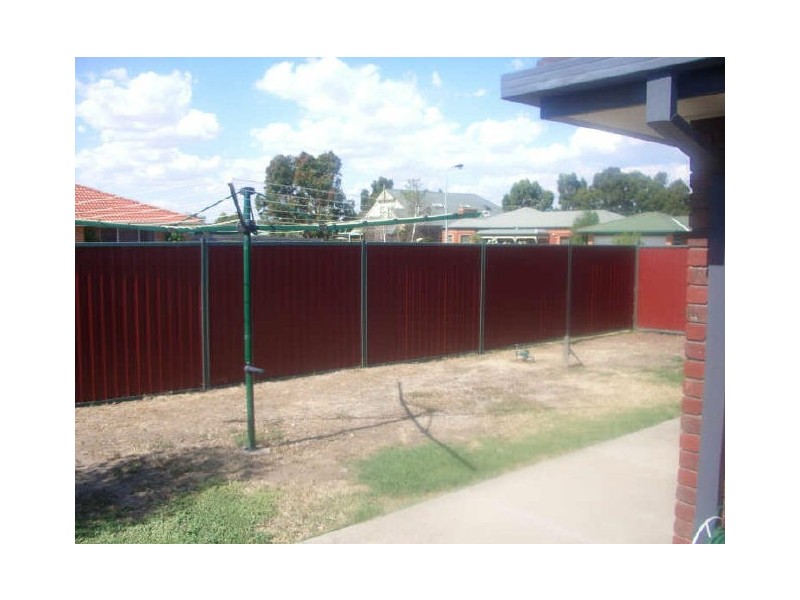 1A/ Carmel Court, Sydenham VIC 3037
