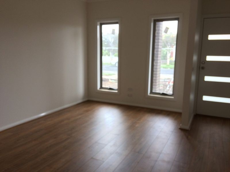 1/15 Adelaide Street, Albion VIC 3020