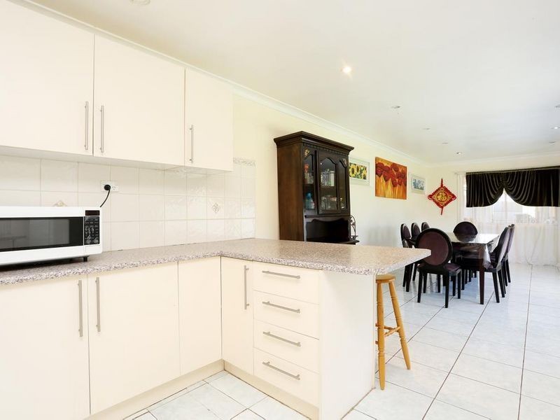 20 Ferris Avenue, Deer Park VIC 3023