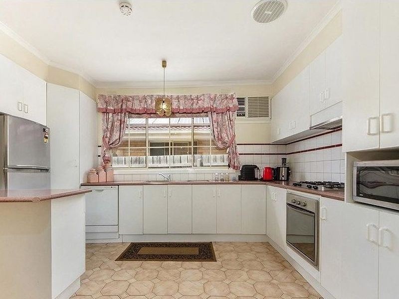 89 Leonard Avenue, St Albans VIC 3021