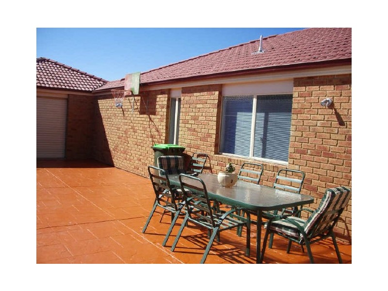 19 Shearer Close, Sydenham VIC 3037