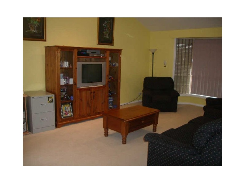 24 Contursi Drive, Sydenham VIC 3037