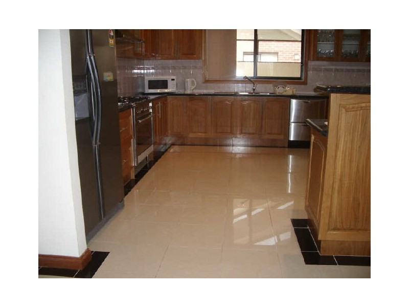 6 Willowood Court, Taylors Hill VIC 3037