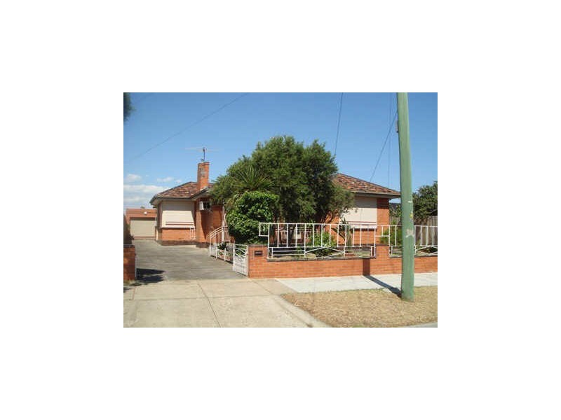 2 Moffat Street, St Albans VIC 3021