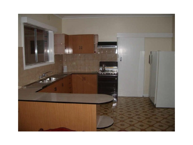 2 Moffat Street, St Albans VIC 3021