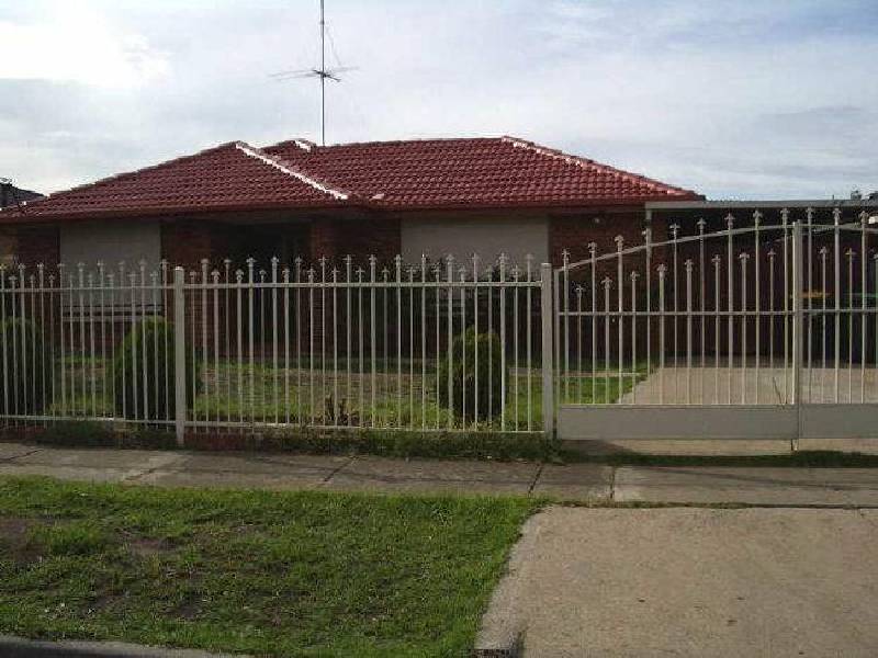 22 Cheleon Way, St Albans VIC 3021